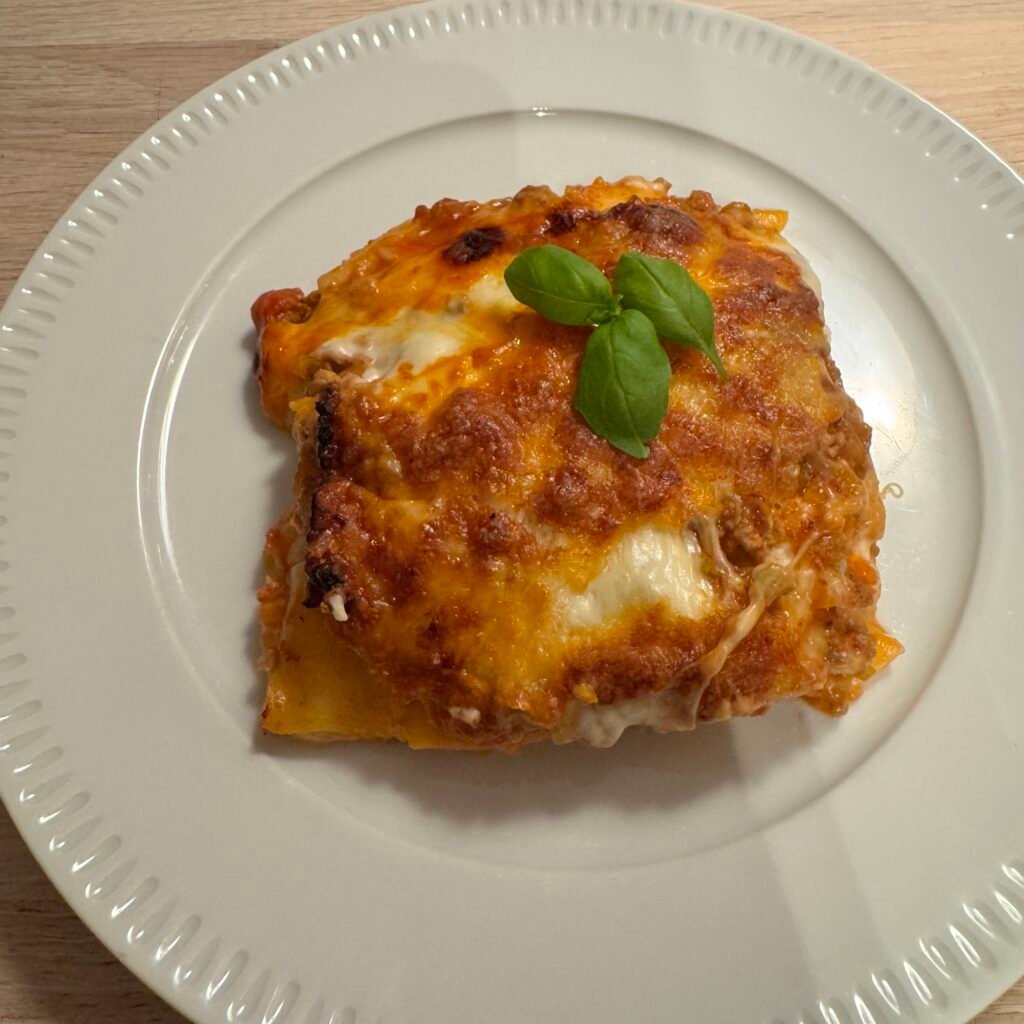 Lasagne - Chef Yatzy Lasagne - Chef Yatzy - https://chefyatzy.com/lasagne-en-klassisk-oppskrift-med-mye-smak/ - Lasagne